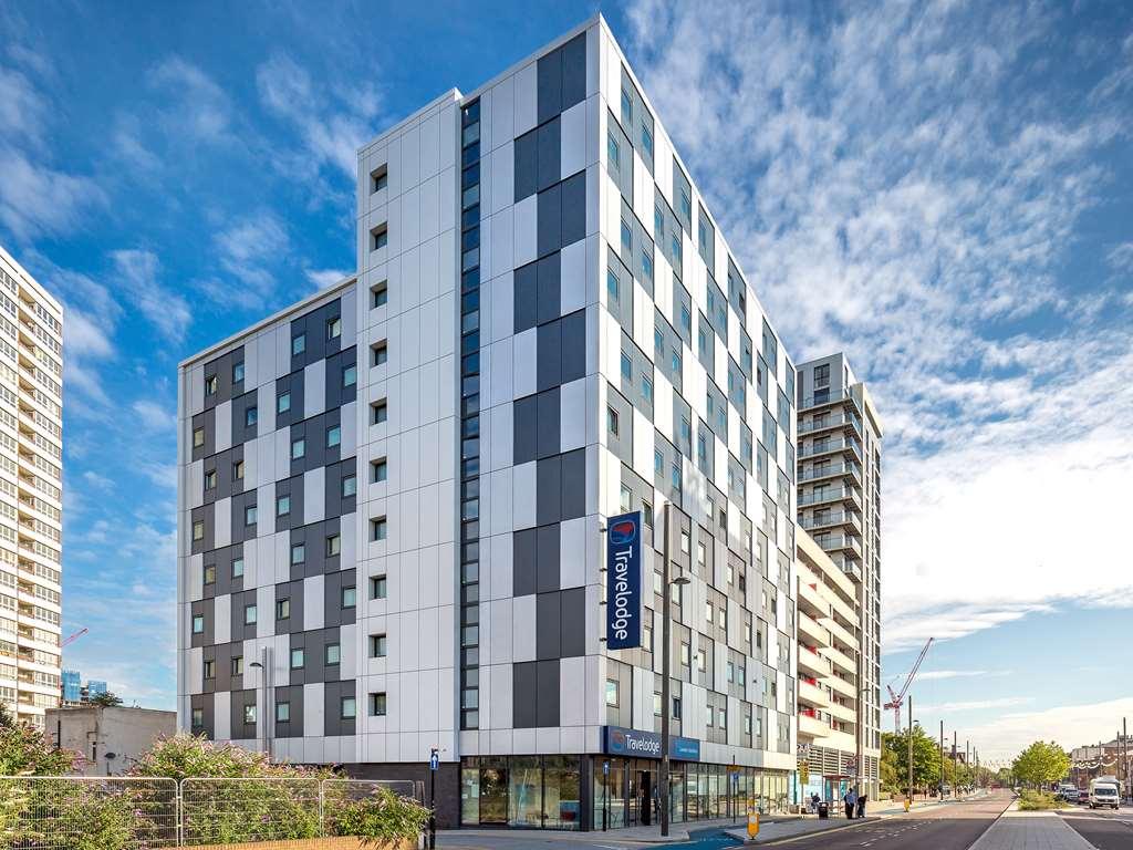 Travelodge London Stratford Hotel Exterior photo
