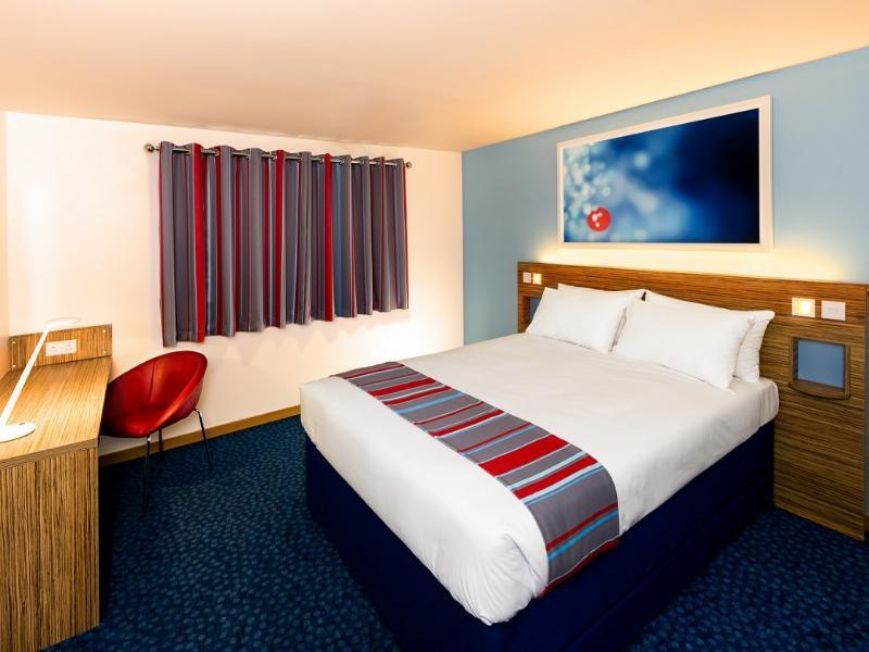 Travelodge London Stratford Hotel Exterior photo