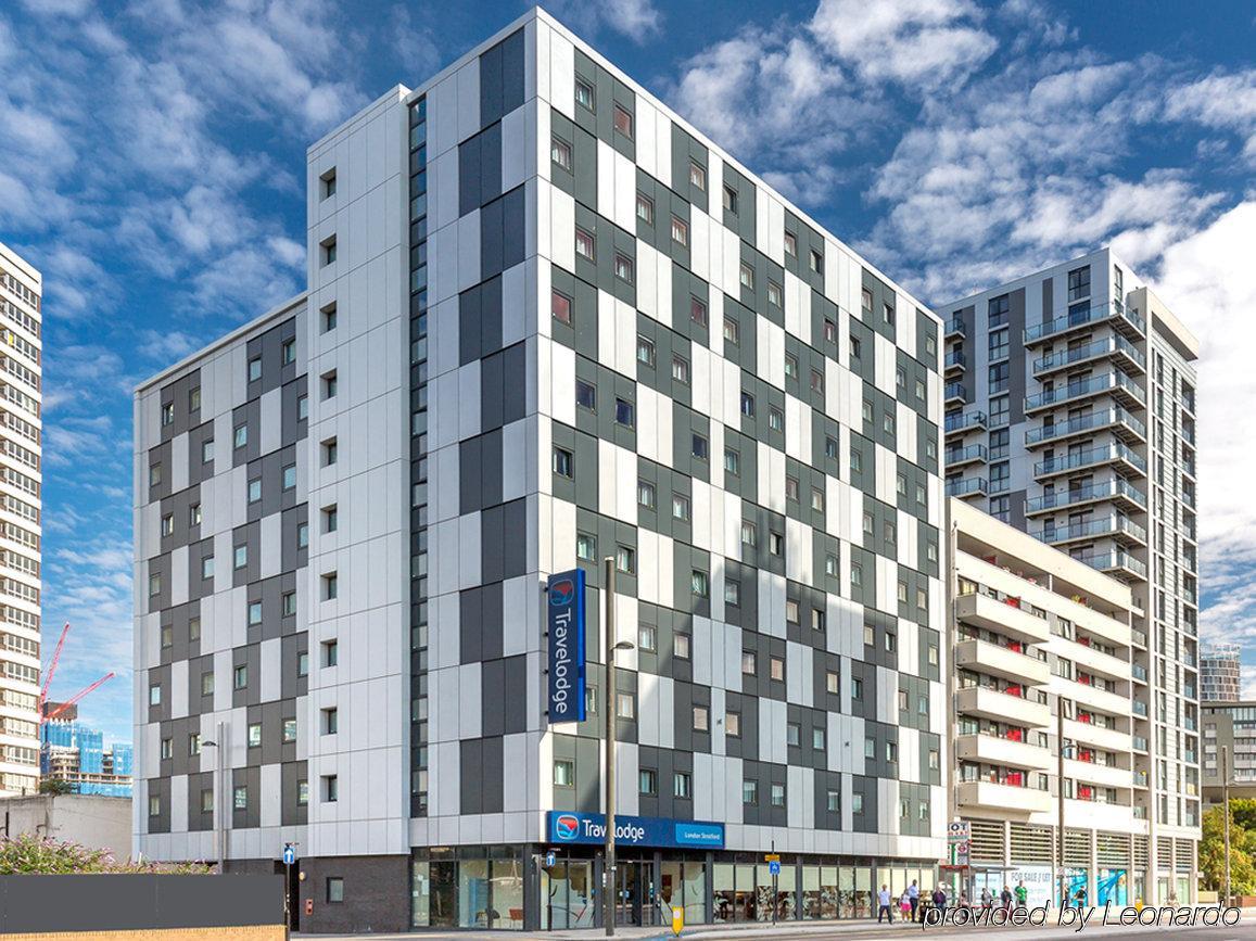Travelodge London Stratford Hotel Exterior photo