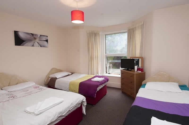 Travelodge London Stratford Hotel Exterior photo