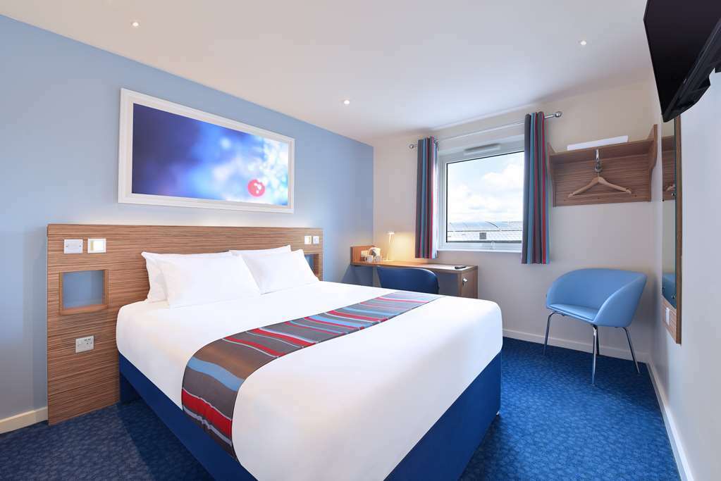 Travelodge London Stratford Hotel Room photo
